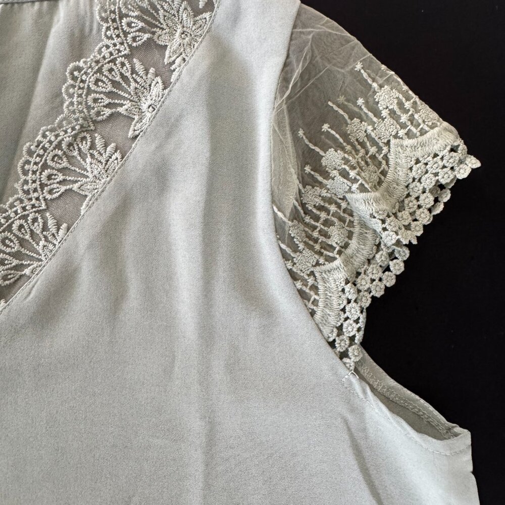 Shein Sage Green Lace Trim Blouse โ Size L - Picture 3 of 6